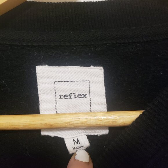 Reflex Black Cropped Star Sweatshirt – Size M - Picture 2 of 3